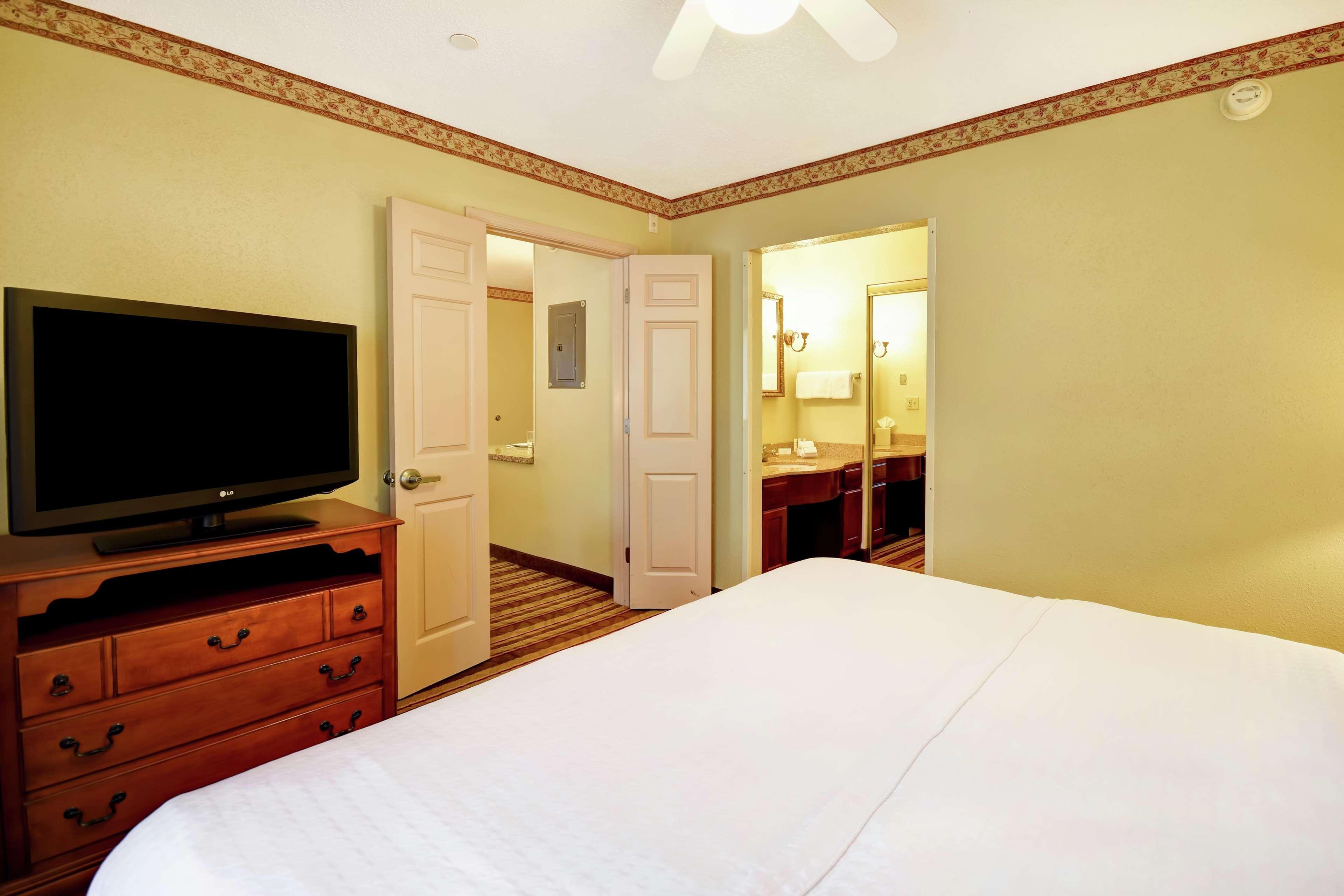 Homewood Suites By Hilton Chester Esterno foto