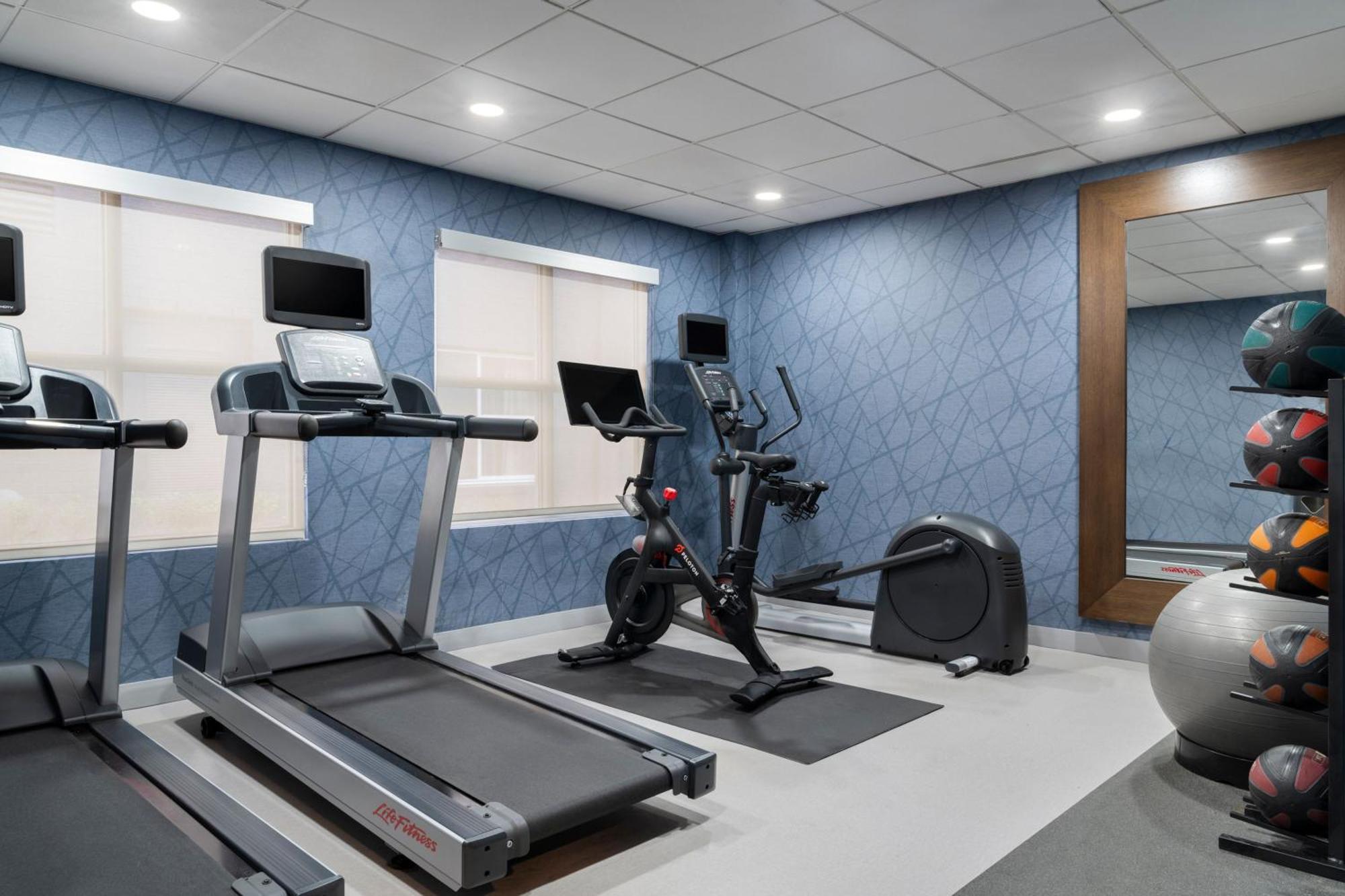 Homewood Suites By Hilton Chester Esterno foto