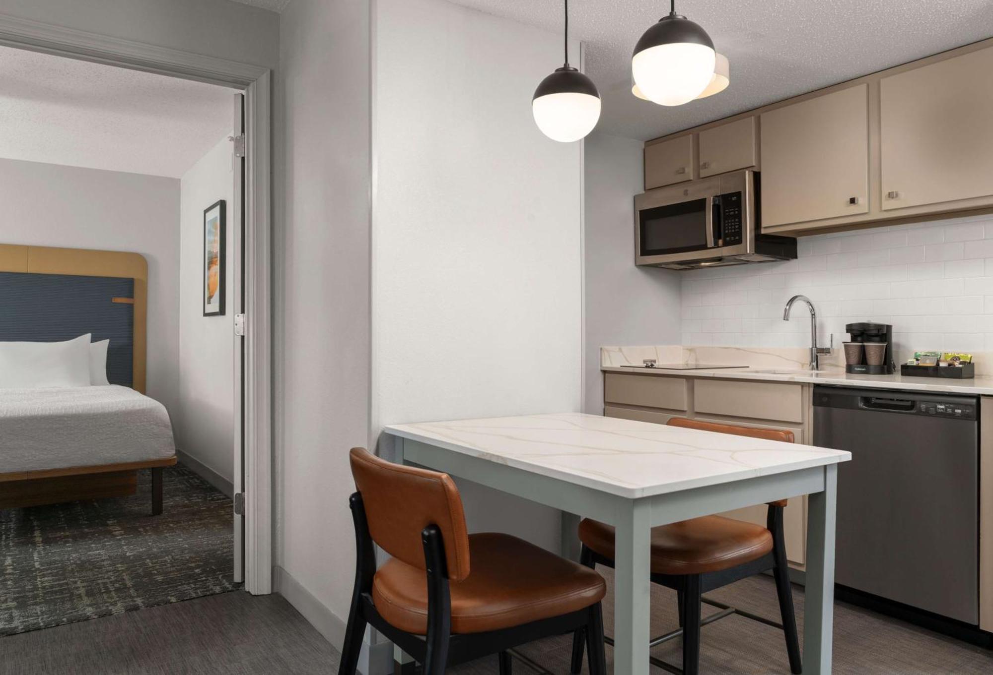 Homewood Suites By Hilton Chester Esterno foto